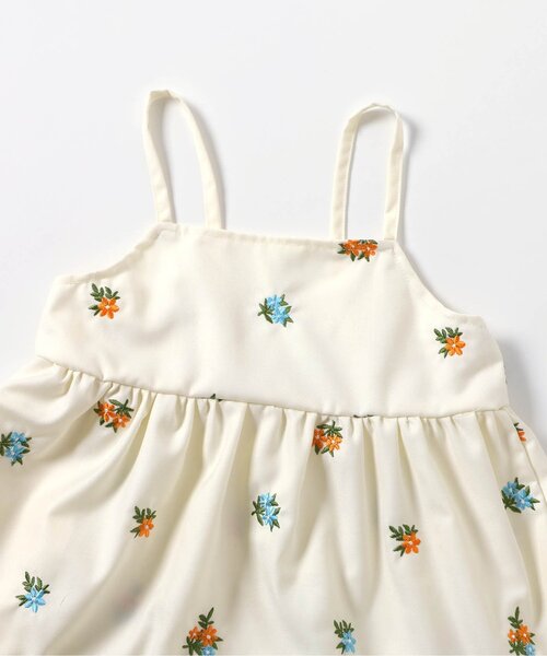 apres les cours（アプレレクール）の「【WEB限定】総柄刺繍キャミワンピース_ジュニア対応（ワンピース・キッズ・ブラック/アイボリー・100/140/130/90/120/110）」の11枚目の写真