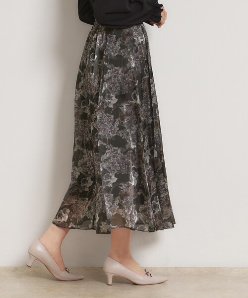 couture brooch（クチュールブローチ）の「【洗える・通勤】Springオーガンフルールスカート（スカート・レディース・ベージュ系その他/ライトパープル/ブラック系・38/36/42/40）」の12枚目の写真