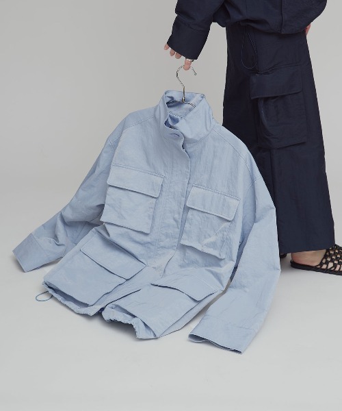 W:Huku(フーク)の「【W:Huku / 撥水 ワッシャーナイロン】スタンドカラー ジャケット / Washer Nylon Stand Collar Jacket(ブルゾン・レディース・アイボリー/ブラック系その他/ブルーグレー・FREE)」の1枚目の写真