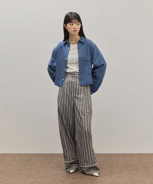 ADAM ET ROPE'(アダムエロペ)の「ライトデニムシャツ(シャツ/ブラウス・レディース・サックスブルー/ブルー系その他4/ブラック・FREE)」の9枚目の写真