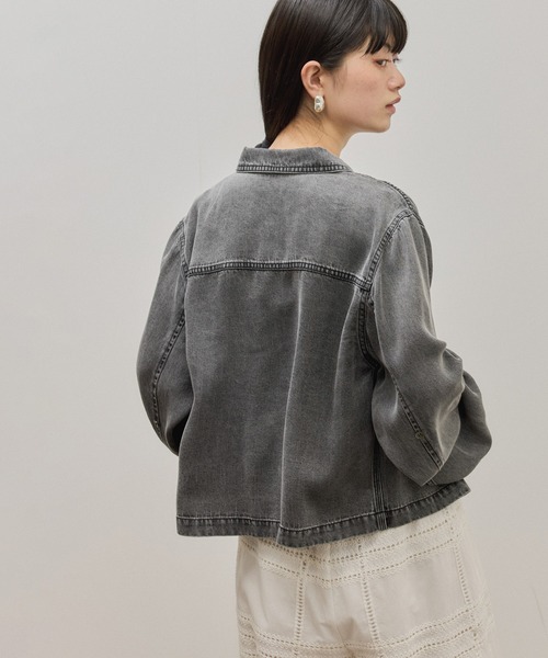 ADAM ET ROPE'(アダムエロペ)の「ライトデニムシャツ(シャツ/ブラウス・レディース・サックスブルー/ブルー系その他4/ブラック・FREE)」の15枚目の写真