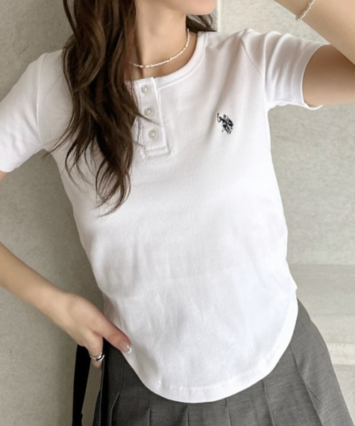 U.S. POLO ASSN.(ユーエスポロアッスン)の「【Ada.別注 U.S. POLO ASSN】ヘンリーネック コンパクト Tシャツ(Tシャツ/カットソー・レディース・ブラック/ホワイト/ピンク・M/L)」の4枚目の写真