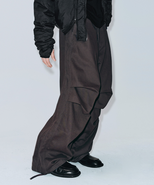 INTEMPOMOOD(インテンポムード)の「エアボーンパラシュートパンツ_ブラウン(その他パンツ・メンズ・ブラウン・LARGE)」の12枚目の写真