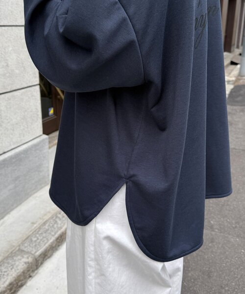 DouDou（ドゥドゥ）の「【インフルエンサーSAKURA企画】ミニダンボールロゴロンTEE（Tシャツ/カットソー・レディース・ライトグレー/オフホワイト/ネイビー・FREE）」の9枚目の写真