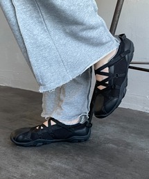 スニーカー ブーツカットデニム ジーンズ デニムパンツ ブーツ」に該当