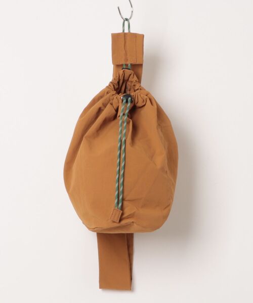 EARTH MADE（アースメイド）の「【EARTH MADE】撥水 NYLON PARACOAD BONSACK（ショルダーバッグ・レディース・ブラウン/グリーン/グレー/ブラック/ネイビー/イエロー・FREE）」の4枚目の写真
