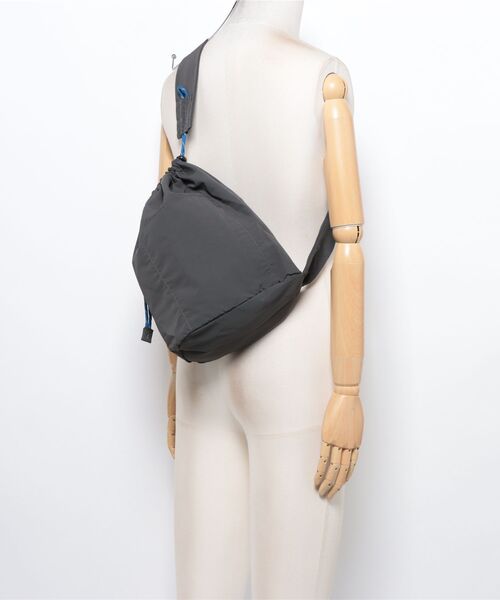 EARTH MADE（アースメイド）の「【EARTH MADE】撥水 NYLON PARACOAD BONSACK（ショルダーバッグ・レディース・ブラウン/グリーン/グレー/ブラック/ネイビー/イエロー・FREE）」の10枚目の写真