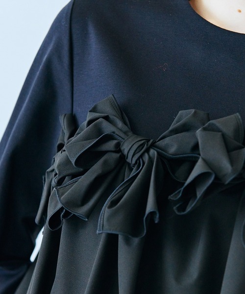 Audie a Muses(オーディアミューズ)の「リボンモチーフ付き異素材カットソー(Tシャツ/カットソー・レディース・ブラック/オフホワイト・38/42)」の17枚目の写真
