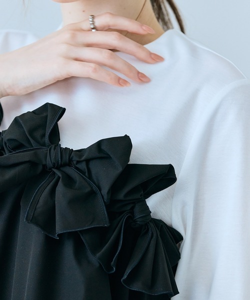 Audie a Muses(オーディアミューズ)の「リボンモチーフ付き異素材カットソー(Tシャツ/カットソー・レディース・ブラック/オフホワイト・38/42)」の15枚目の写真
