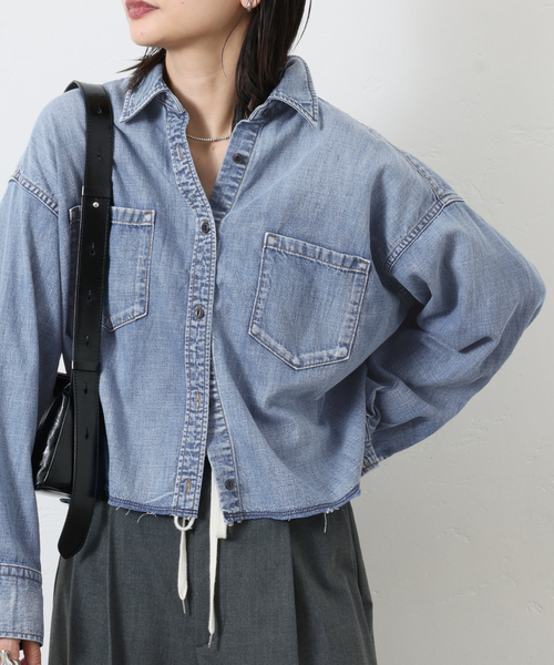 JOURNAL STANDARD（ジャーナルスタンダード）の「《追加2》ライトオンスデニムクロップドシャツ（シャツ/ブラウス・レディース・ブルー系その他/ベージュ・FREE）」の2枚目の写真