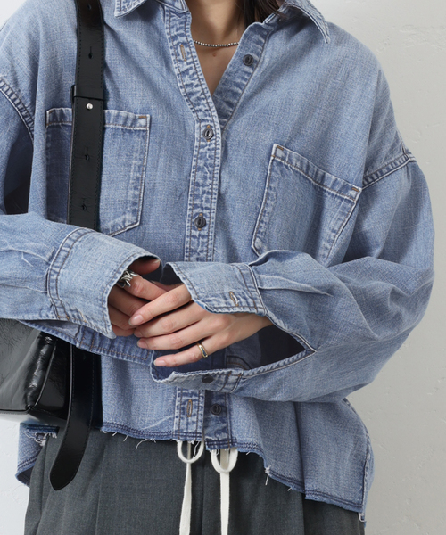 JOURNAL STANDARD（ジャーナルスタンダード）の「《追加2》ライトオンスデニムクロップドシャツ（シャツ/ブラウス・レディース・ブルー系その他/ベージュ・FREE）」の16枚目の写真