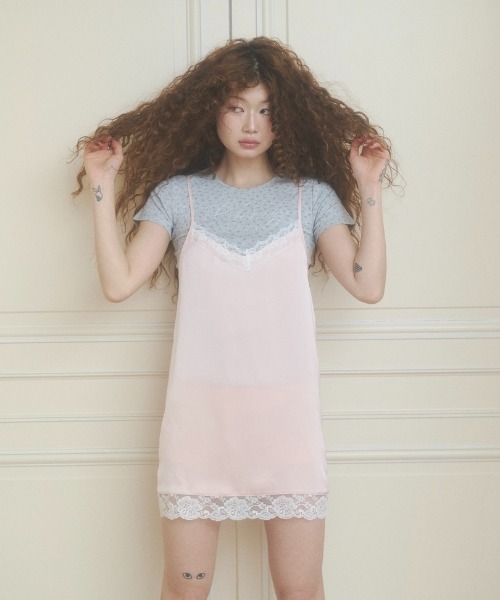 chernyy(チェルニー)の「chernyy floral pearl logo tee / 小花柄パールロゴT(Tシャツ/カットソー・レディース・グレー/アイボリー・LARGE/MEDIUM/SMALL)」の13枚目の写真