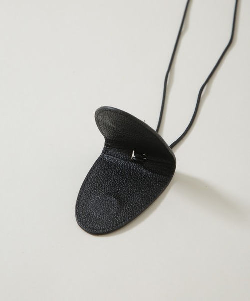 NANO universe（ナノユニバース）の「メガネホルダーネックレス（その他小物・メンズ・キャメル/ブラック・F）」の5枚目の写真