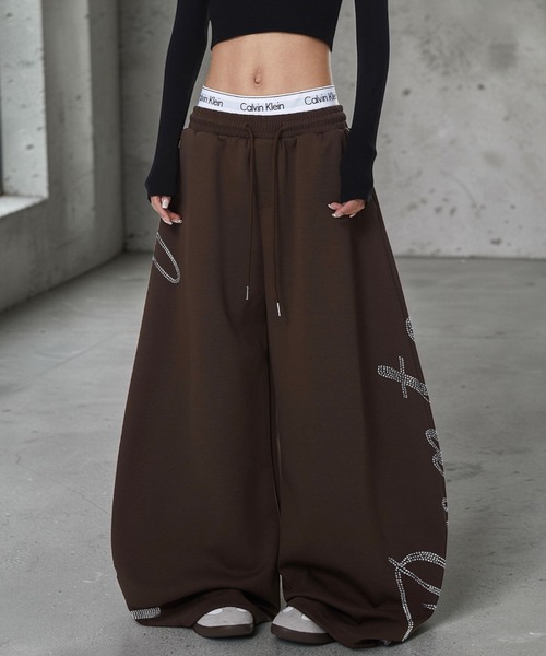 mushwear（マッシュウェア）の「ラインストーンスウェットパンツ（スウェットパンツ・メンズ・ホワイト/ブラウン・MEDIUM/LARGE/SMALL/X-LARGE）」の3枚目の写真