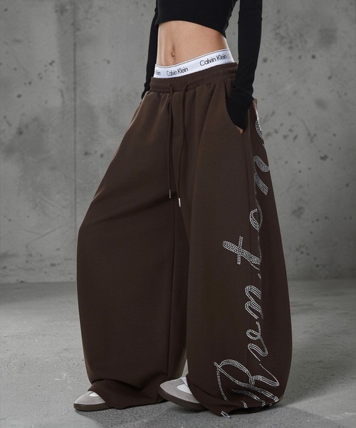 mushwear（マッシュウェア）の「ラインストーンスウェットパンツ（スウェットパンツ・メンズ・ホワイト/ブラウン・MEDIUM/LARGE/SMALL/X-LARGE）」の5枚目の写真