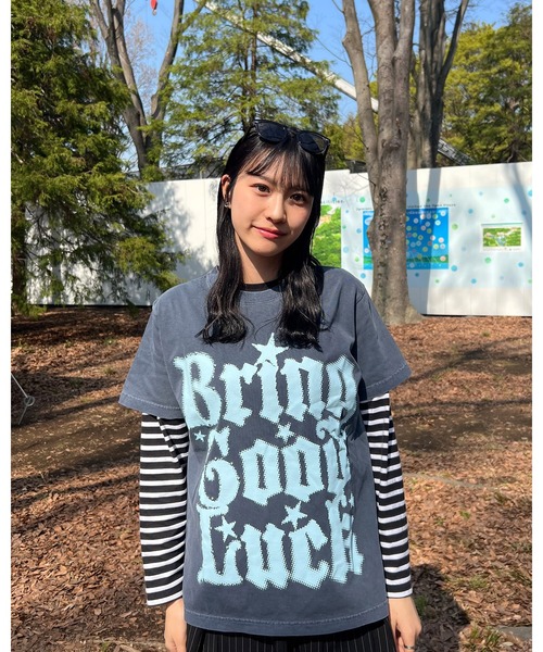 BGL(ビージーエル)の「BIG LOGO TEE /メッセージ / テキストロゴ / ビッグロゴ / プリント / スタッズ 半袖Tシャツ(Tシャツ/カットソー・レディース・ブラック/ネイビー/ホワイト・S/M/L)」の14枚目の写真