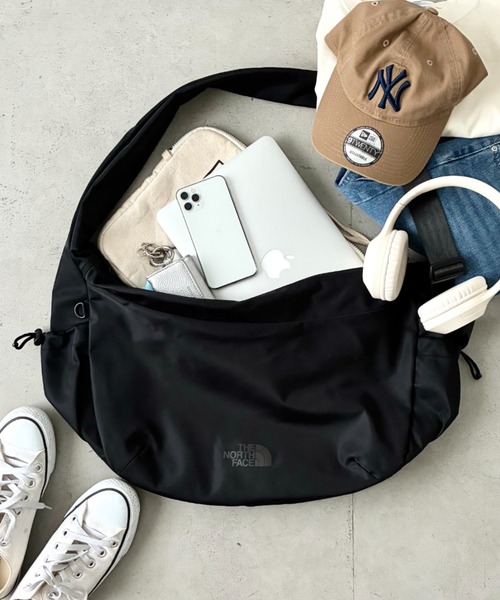 THE NORTH FACE(ザ・ノースフェイス)/軽量 大容量 ロゴプリント ホーボーバッグ ショルダーバッグ/URBAN HOBO BAG L