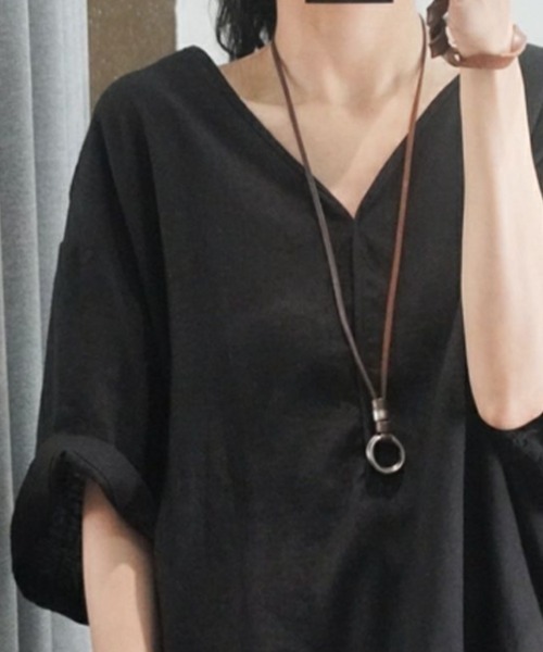 mielu(ミエル)の「《春夏にぴったり!抜け感大人カジュアル♪》Vネック半袖チュニックトップス(シャツ/ブラウス・レディース・ブラック/ホワイト/グリーン・MEDIUM/LARGE)」の10枚目の写真