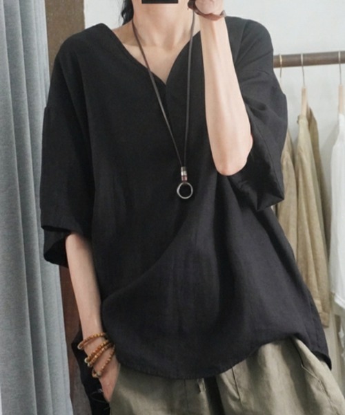 mielu(ミエル)の「《春夏にぴったり!抜け感大人カジュアル♪》Vネック半袖チュニックトップス(シャツ/ブラウス・レディース・ブラック/ホワイト/グリーン・MEDIUM/LARGE)」の12枚目の写真