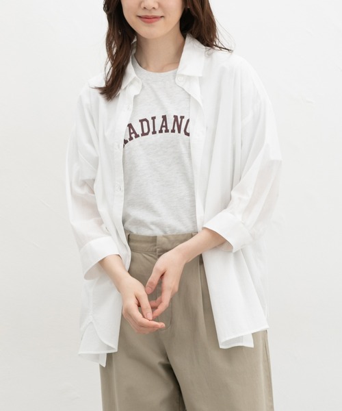 Honeys(ハニーズ)の「やわらか綿7分袖シャツ(シャツ/ブラウス・レディース・ホワイト×ネイビー/キャメル/サックスブルー系/ホワイト/ブラック/グレイッシュブルー・L/LL/M)」の2枚目の写真
