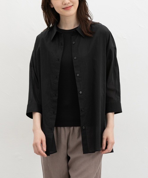 Honeys(ハニーズ)の「やわらか綿7分袖シャツ(シャツ/ブラウス・レディース・ホワイト×ネイビー/キャメル/サックスブルー系/ホワイト/ブラック/グレイッシュブルー・L/LL/M)」の3枚目の写真