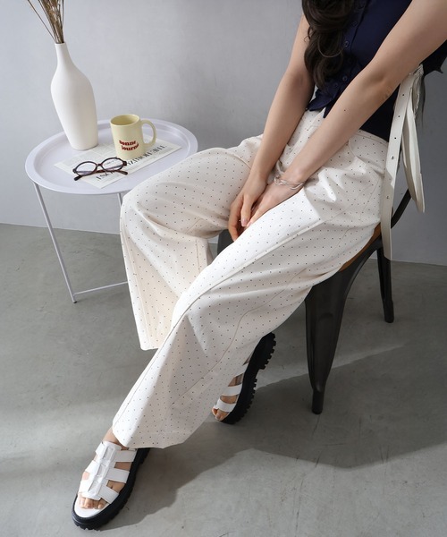 SpRay（スプレイ）の「ドットバレルパンツ（その他パンツ・レディース・ネイビー/アイボリー・MEDIUM）」の2枚目の写真