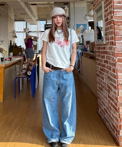 Sibra(シブラ)の「配色ハートコラージュプリント半袖Tシャツ(Tシャツ/カットソー・レディース・グレー/ホワイト・M)」の13枚目の写真