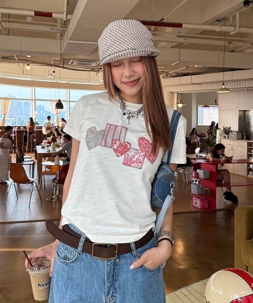 Sibra(シブラ)の「配色ハートコラージュプリント半袖Tシャツ(Tシャツ/カットソー・レディース・グレー/ホワイト・M)」の12枚目の写真