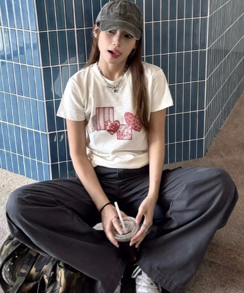 Sibra(シブラ)の「配色ハートコラージュプリント半袖Tシャツ(Tシャツ/カットソー・レディース・グレー/ホワイト・M)」の20枚目の写真