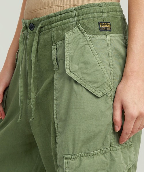 G-STAR（ジースター）の「【Safari Online掲載】Fabric Mix Cargo Pants/異素材ミックスリラックスストレートカーゴパンツ（カーゴパンツ・レディース・カーキ・25inch/26inch/24inch/27inch）」の2枚目の写真