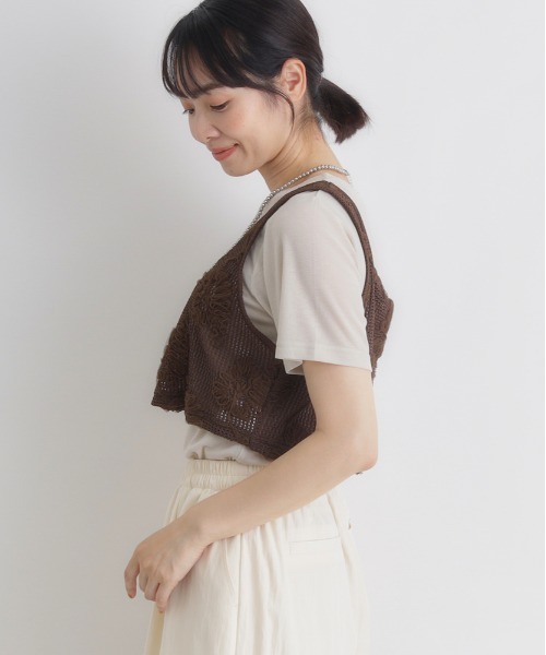 BACK NUMBER(バックナンバー)の「BACK NUMBER(バックナンバー)シアー刺繍ビスチェ(ベスト・レディース・ブラック/ブラウン/キナリ・L/M)」の17枚目の写真