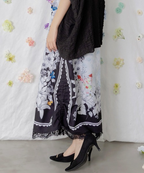 iS ScoLar(イズスカラー)の「562216:お花いっぱい レース×ドロスト付きスカート(スカート・レディース・ベージュ/ブラック/パープル・M)」の8枚目の写真