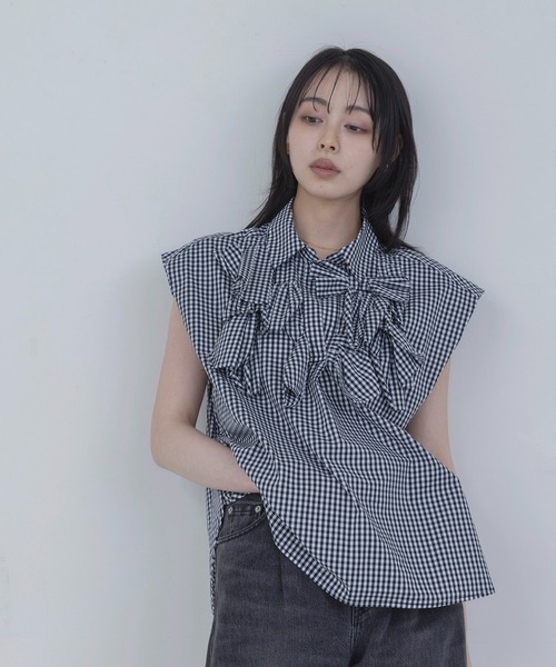 Eimee Law(エイミーロウ)の「ランダムリボン タックスリーブブラウス(シャツ/ブラウス・レディース・ストライプ/チェック/ブラック/オフホワイト・FREE)」の4枚目の写真