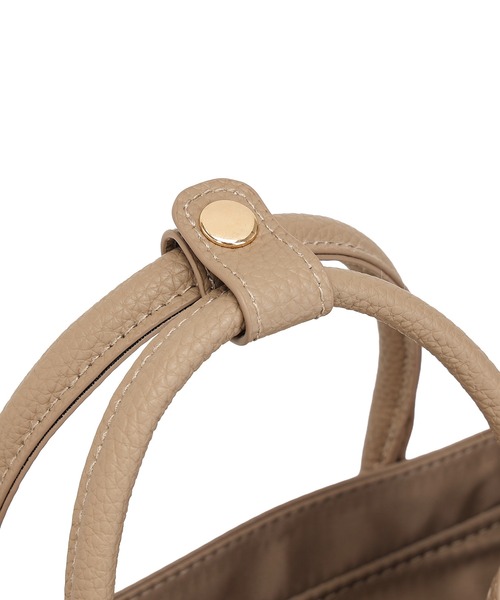 PADMA（パドマ）の「【PADMA】ナイロン中サイズ レザーコンビ 2WAYショルダーバッグ（ビジネスバッグ・レディース・ブラック×シルバー/ベージュ系その他/ブラック×ゴールド/グレー・FREE）」の18枚目の写真