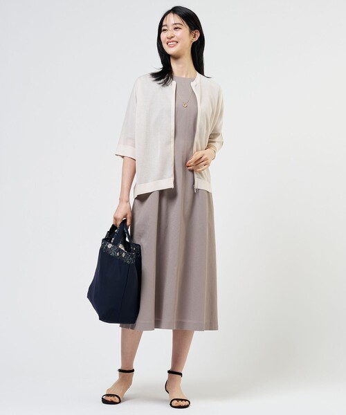 J.PRESS（ジェイプレス）の「SHEER LIGHT KNIT ブルゾン（ブルゾン・レディース・ネイビー系3/ブラック系/ベージュ系/ホワイト系・T13/T15）」の12枚目の写真