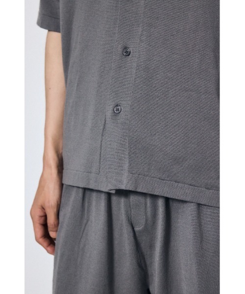 AZUL by moussy(アズールバイマウジー)の「リラックスオープンカラーニットシャツ(ニット/セーター・メンズ・ブラック/グレー・MEDIUM/LARGE)」の20枚目の写真