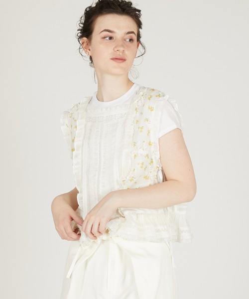 crinkle crinkle crinkle(クリンクルクリンクルクリンクル)の「【crinkle crinkle crinkle】sheer flower vest blouse/シアーフラワーベストブラウス(シャツ/ブラウス・レディース・アイボリー/ブラック・FREE)」の3枚目の写真