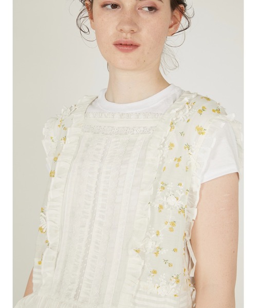 crinkle crinkle crinkle(クリンクルクリンクルクリンクル)の「【crinkle crinkle crinkle】sheer flower vest blouse/シアーフラワーベストブラウス(シャツ/ブラウス・レディース・アイボリー/ブラック・FREE)」の4枚目の写真
