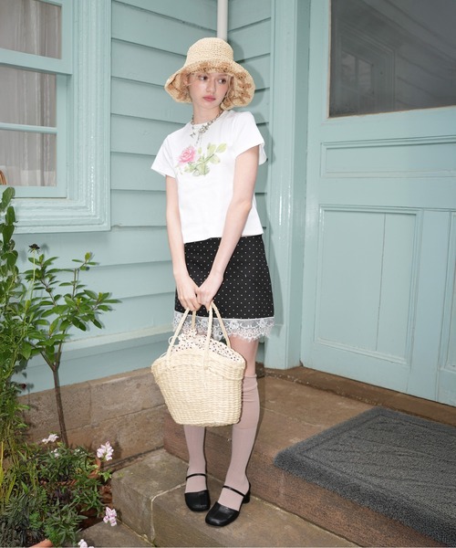 IMARI(イマリ)の「【 IMARI / イマリ 】 ローズ プリント Tシャツ(Tシャツ/カットソー・レディース・ホワイト・FREE)」の4枚目の写真