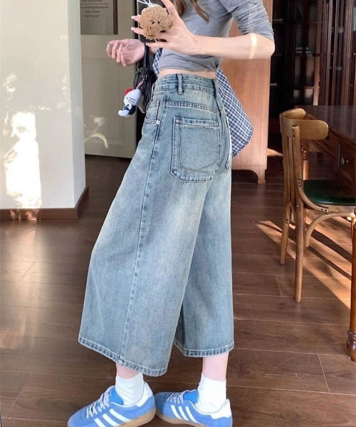 Ritzy(リッツィー)の「ヴィンテージウォッシュ ルーズワイドデニムクロップドパンツ(デニムパンツ・レディース・サックスブルー・L/M/S)」の6枚目の写真