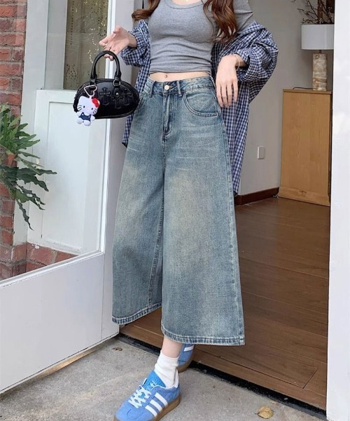 Ritzy(リッツィー)の「ヴィンテージウォッシュ ルーズワイドデニムクロップドパンツ(デニムパンツ・レディース・サックスブルー・L/M/S)」の9枚目の写真