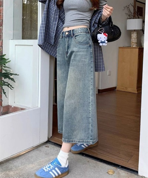 Ritzy(リッツィー)の「ヴィンテージウォッシュ ルーズワイドデニムクロップドパンツ(デニムパンツ・レディース・サックスブルー・L/M/S)」の10枚目の写真