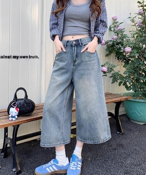 Ritzy(リッツィー)の「ヴィンテージウォッシュ ルーズワイドデニムクロップドパンツ(デニムパンツ・レディース・サックスブルー・L/M/S)」の16枚目の写真