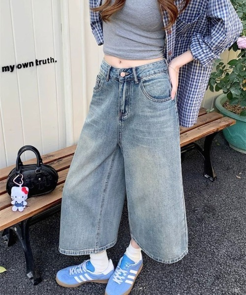 Ritzy(リッツィー)の「ヴィンテージウォッシュ ルーズワイドデニムクロップドパンツ(デニムパンツ・レディース・サックスブルー・L/M/S)」の17枚目の写真