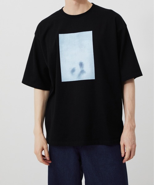 PUBLIC TOKYO（パブリックトウキョウ）の「FOGGY　TEE /夏服/クラフィックT/プリントT/アートT/洗濯可/コットン100%（Tシャツ/カットソー・メンズ・ブラック/ホワイト・1/2）」の2枚目の写真