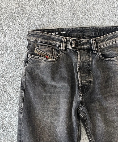DIESEL(ディーゼル)の「DIESEL 1980 D-eeper(デニムパンツ・メンズ・ブラック・28/30)」の5枚目の写真