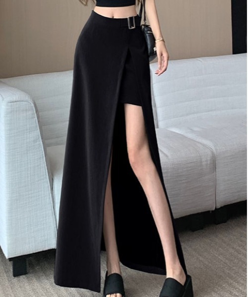 &soiree(アンドソワレ)の「前スリットベルト付きスカート(スカート・レディース・ブラック/チャコールグレー・SMALL/MEDIUM/LARGE/X-LARGE)」の7枚目の写真