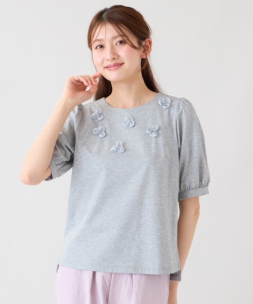 Rose Tiara（ローズティアラ）の「フラワーモチーフ パフスリーブカットソー（Tシャツ/カットソー・レディース・オフホワイト/ネイビー/グレー・38/42/46）」の7枚目の写真