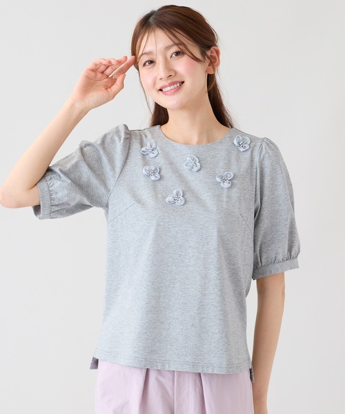 Rose Tiara（ローズティアラ）の「フラワーモチーフ パフスリーブカットソー（Tシャツ/カットソー・レディース・オフホワイト/ネイビー/グレー・38/42/46）」の9枚目の写真