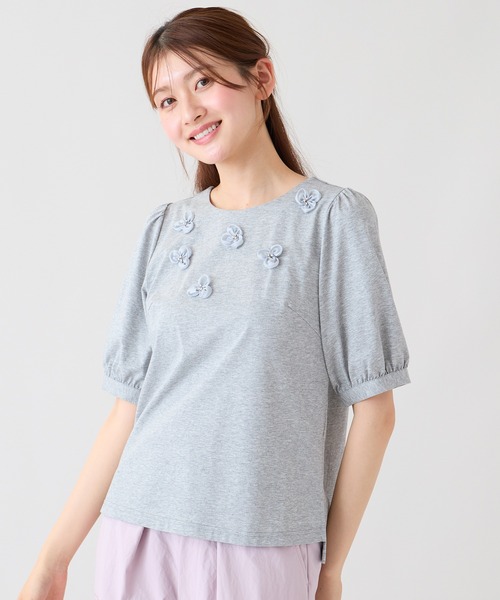 Rose Tiara（ローズティアラ）の「フラワーモチーフ パフスリーブカットソー（Tシャツ/カットソー・レディース・オフホワイト/ネイビー/グレー・38/42/46）」の11枚目の写真